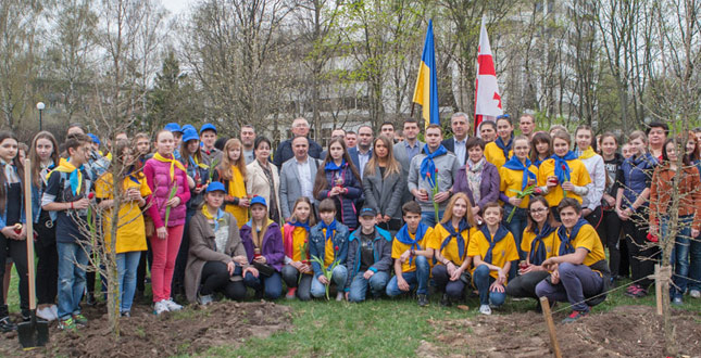 У Солом’янському районі заклали Алею україно-грузинської дружби